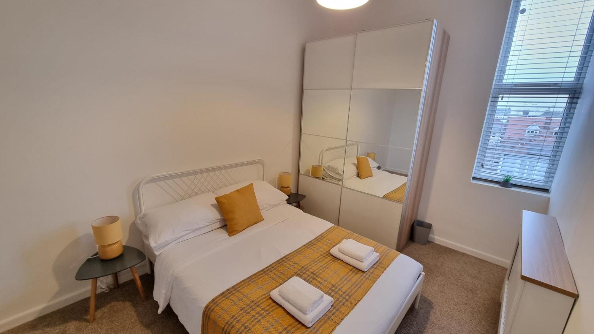 Southsea Escape - Coastal Holiday Apartment - 2 Double Bedrooms Portsmouth Exterior photo